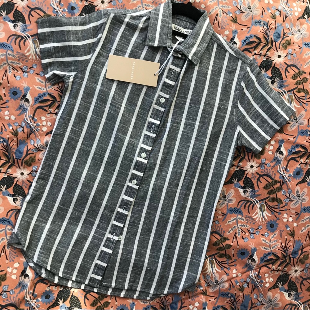 NWT tradlands stripe button up XXS